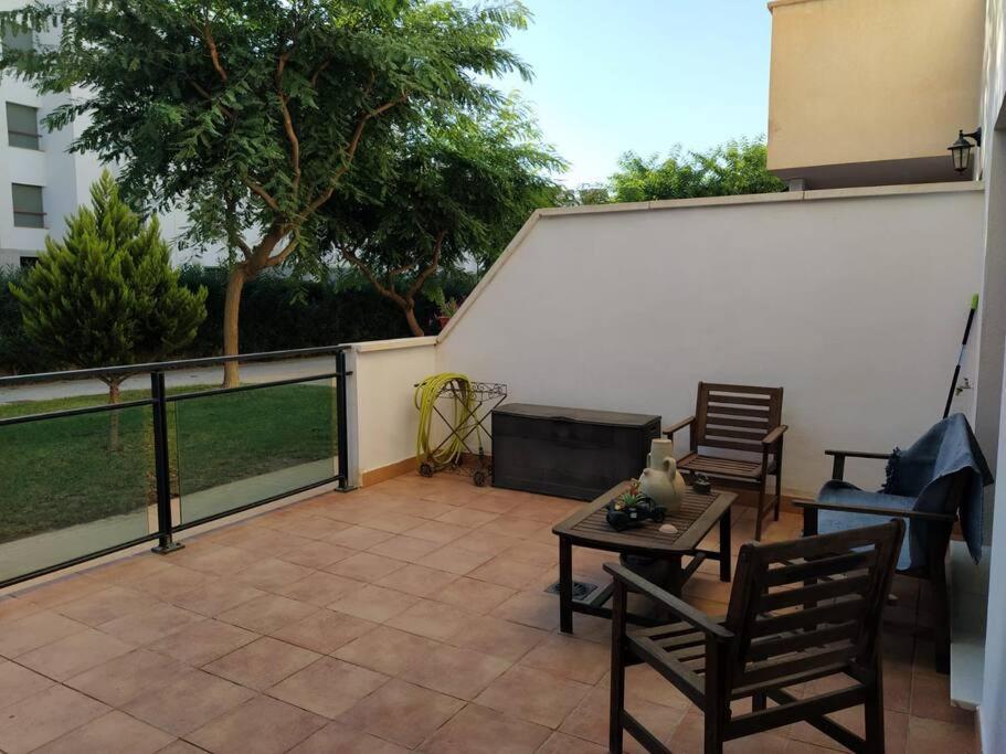 Apartamento Bajo Puerta De Alcazaba Retamar  Exterior foto